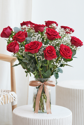Valentine 12 Luxury Red Roses - Vase