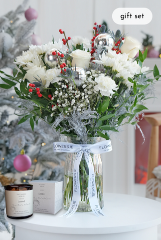 Perfect White Christmas - Vase with Candle