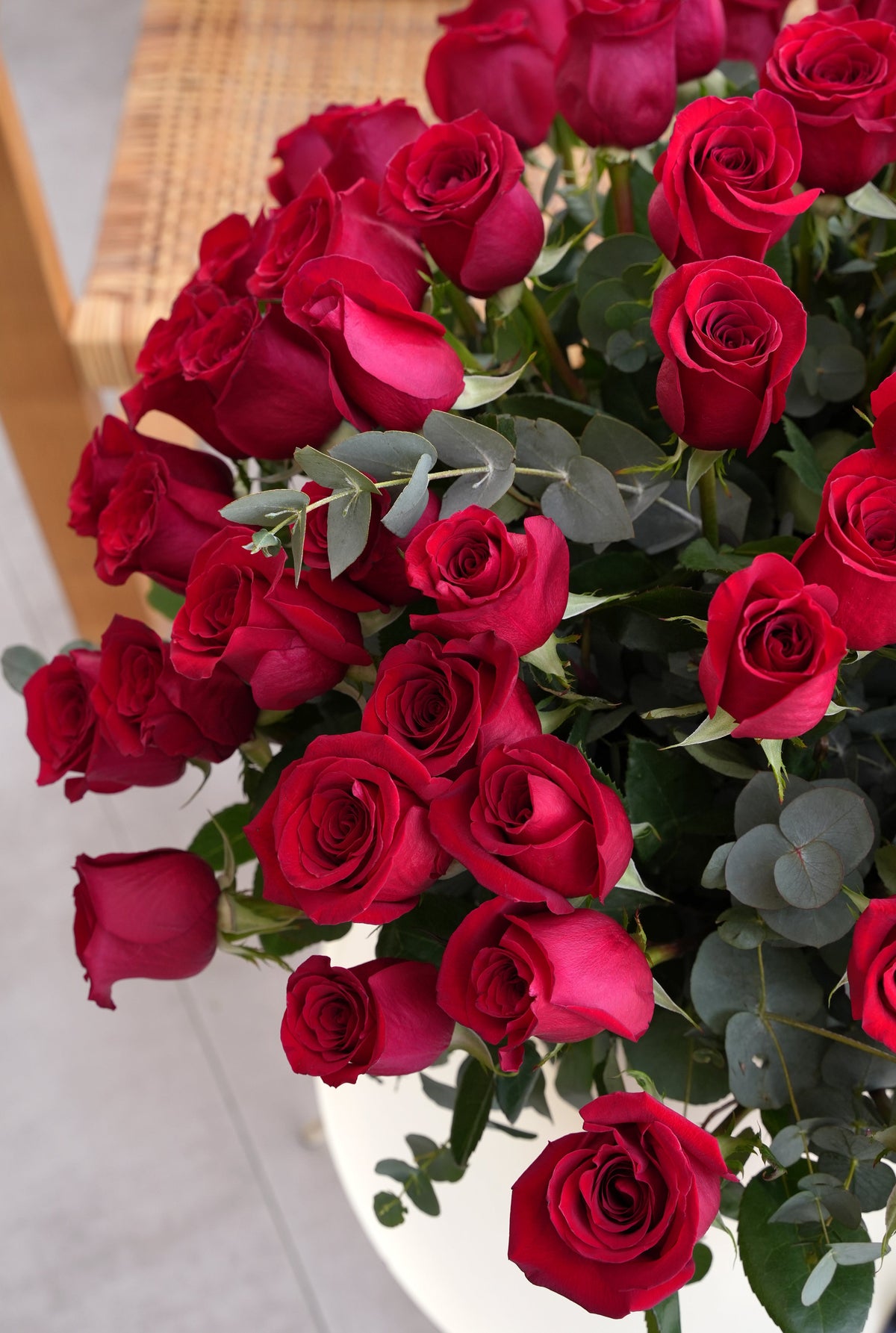 100 Long Stem Red Roses - Vase