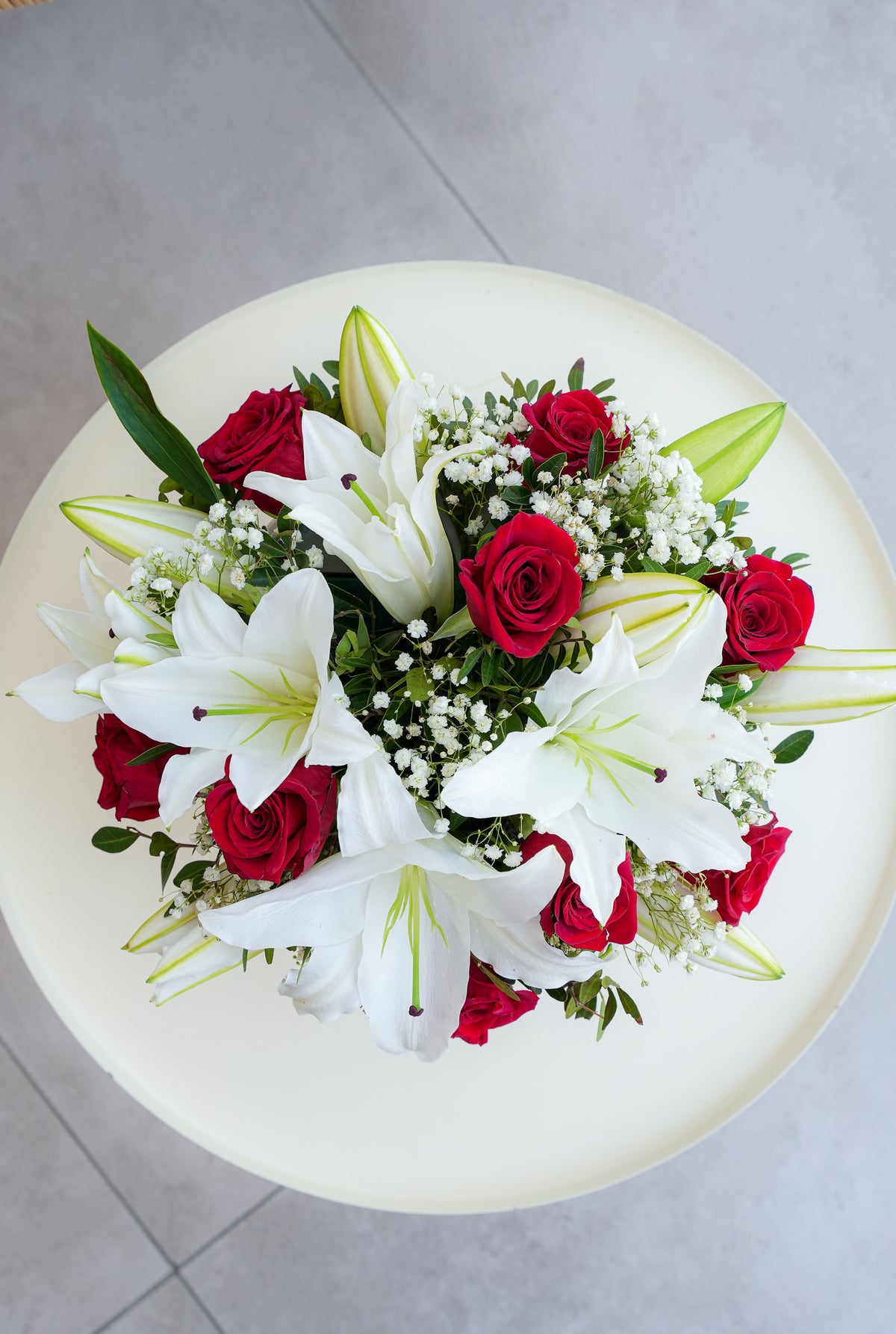 Red Roses and White Lily - Hatbox