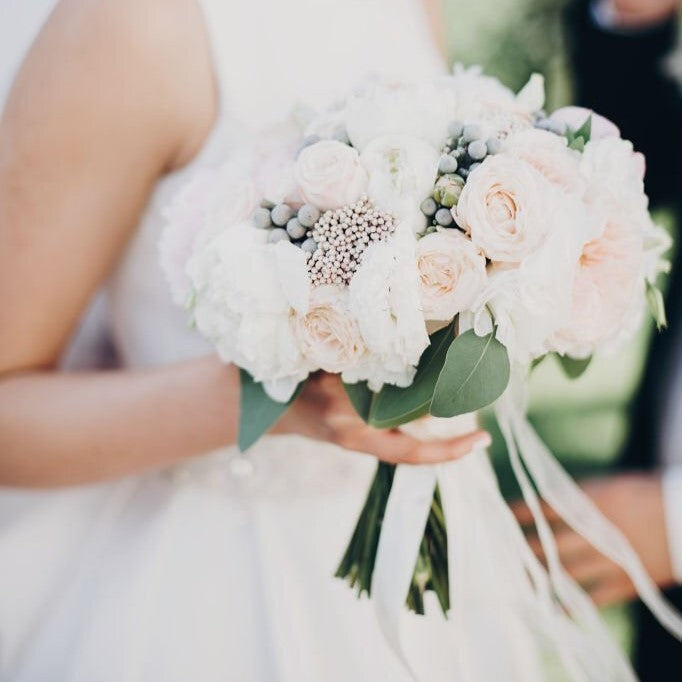Peony Wedding Bouquets: Tips and Inspiration