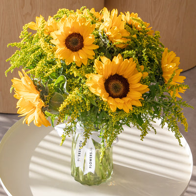 Sunny Hatbox Flower Delivery Ireland 