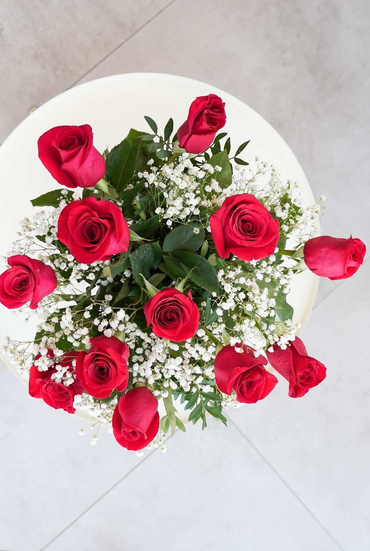 Women&#39;s Day 12 Long Stem Red Roses - Vase (Free Upgrade to 15 Roses)