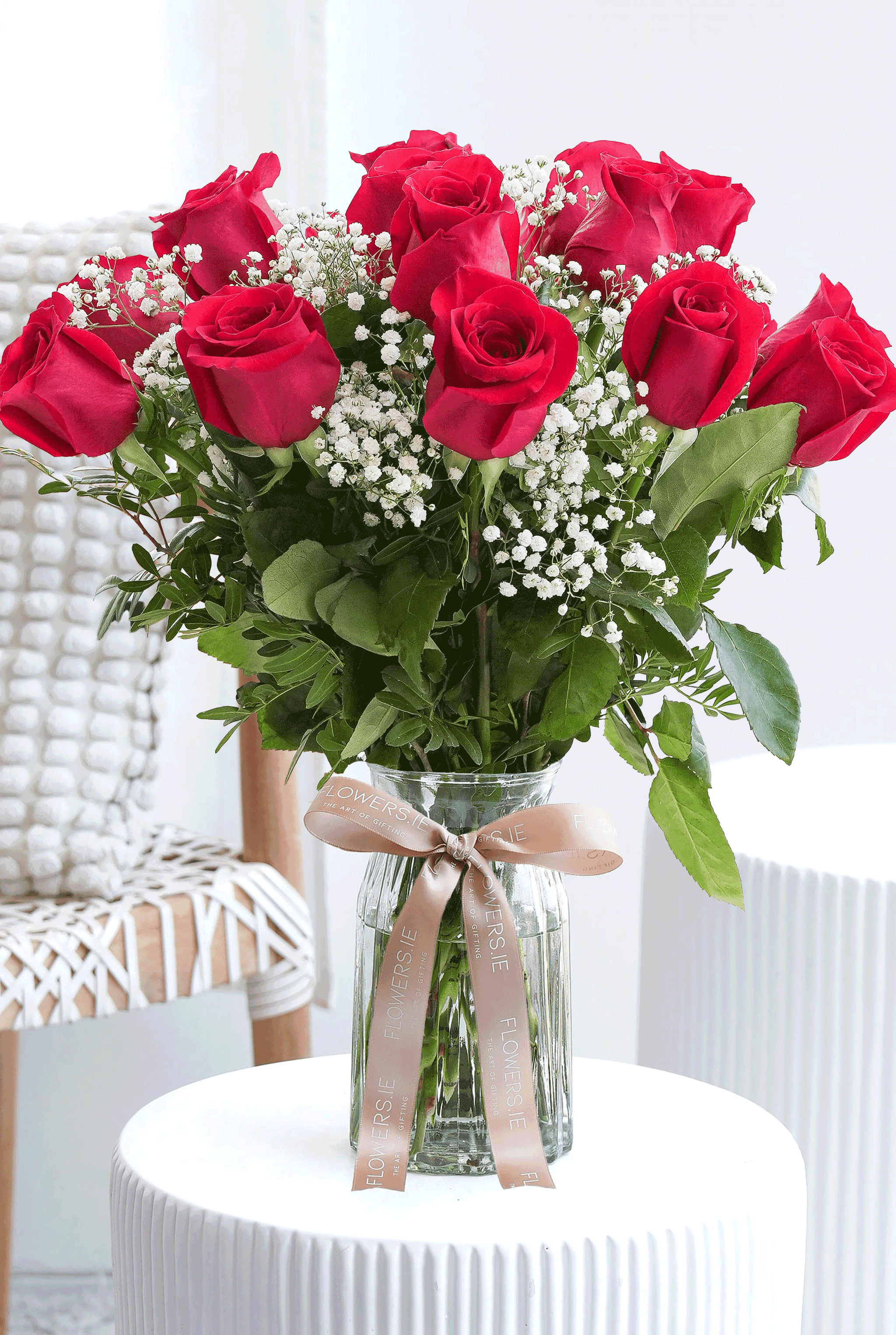 Vast Roses 18 Long Stem Red Roses - Vase– Flowers.ie