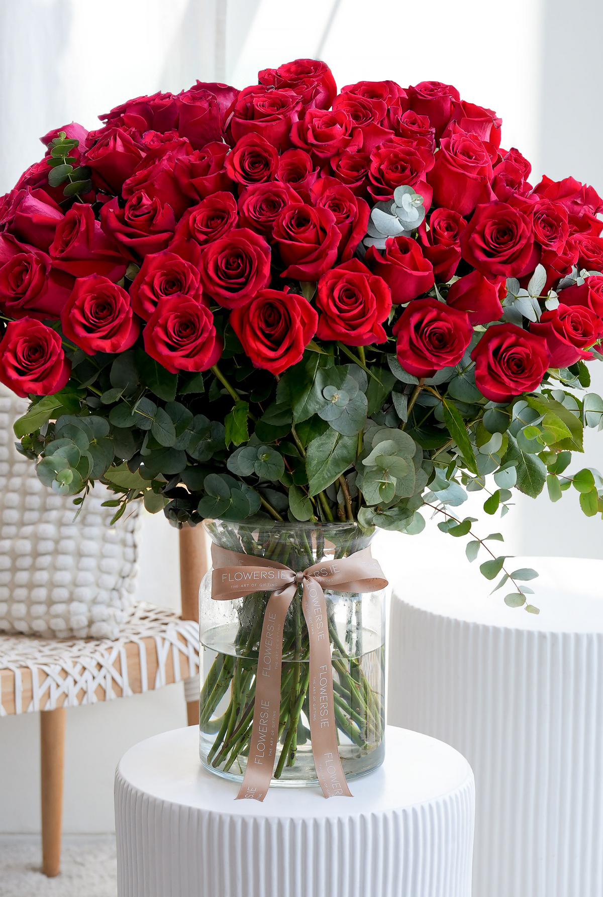 200 Long Stem Red Roses - Vase