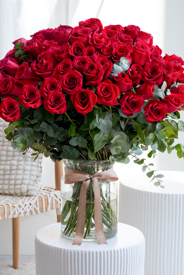 200 Long Stem Red Roses - Vase– Flowers.ie