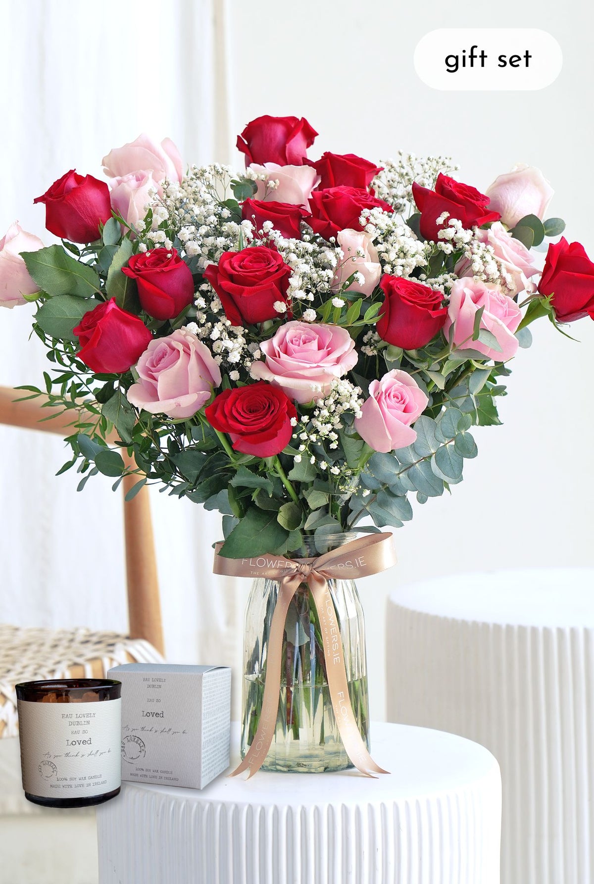 24 Luxury Red and Pink Roses - Vase