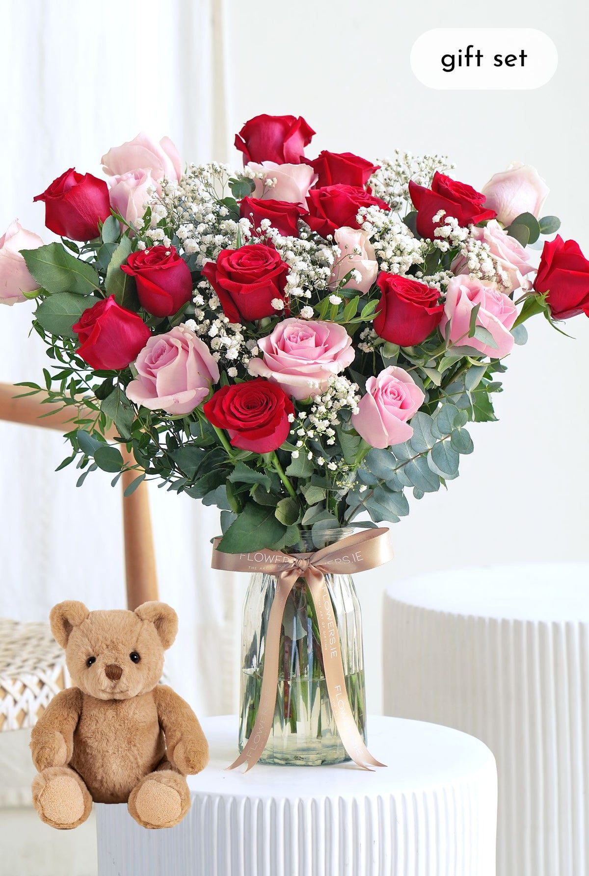 24 Luxury Red and Pink Roses - Vase