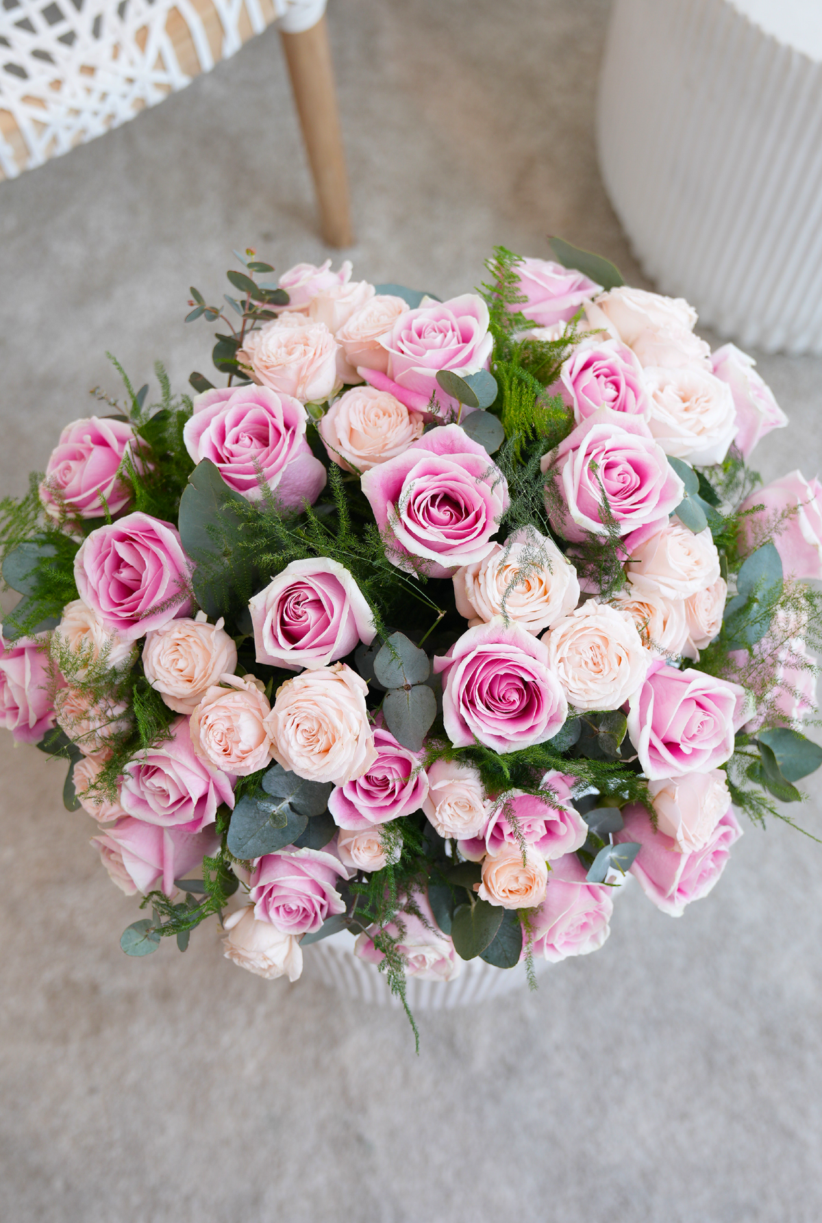 Valentine 24 Pretty Pink Rose - Hatbox