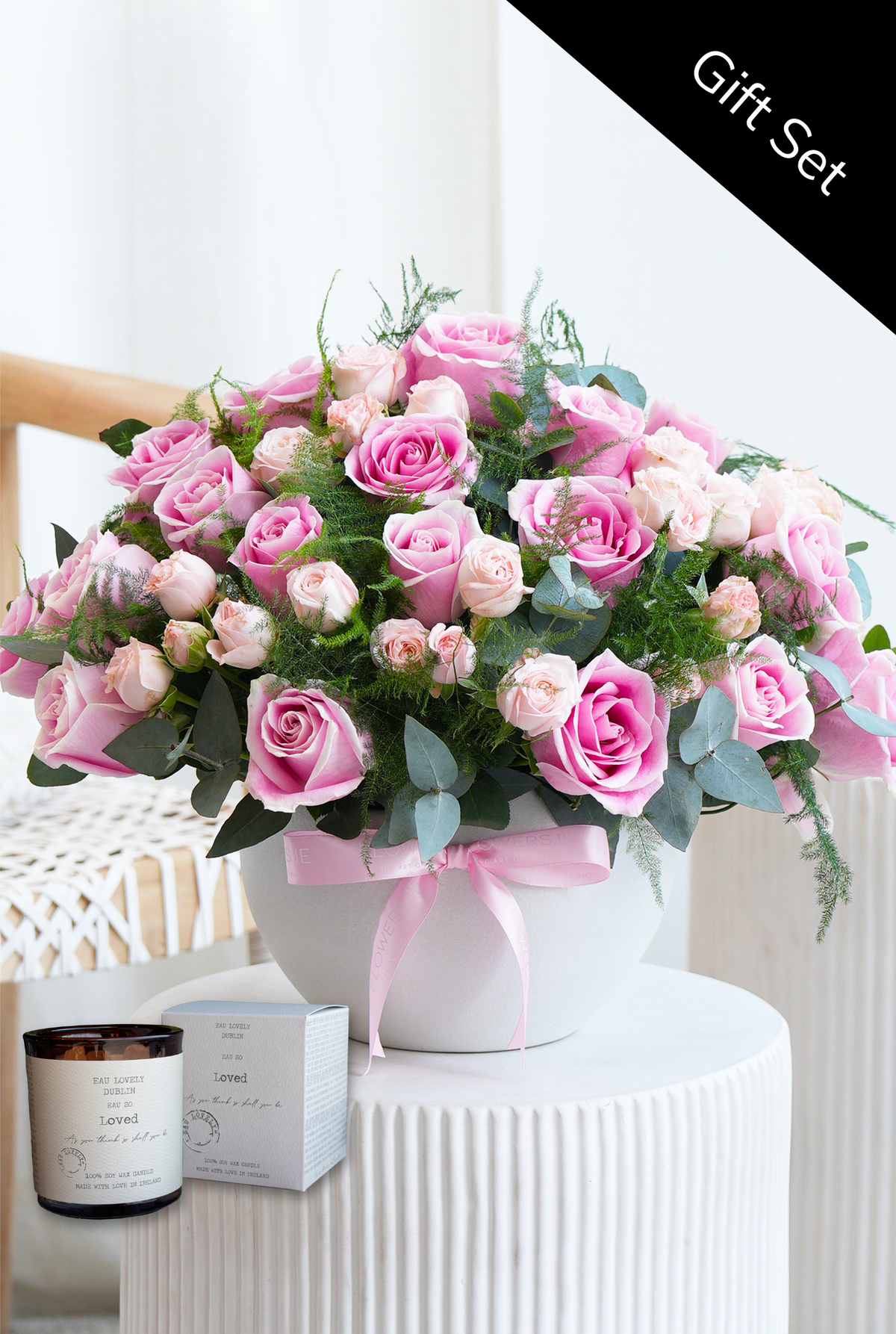 Valentine 24 Pretty Pink Rose Luxury - Arrangement with Scented Candle
