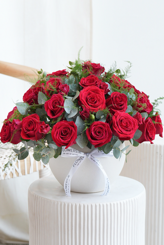 Valentine 24 Red Roses - Luxury Arrangement
