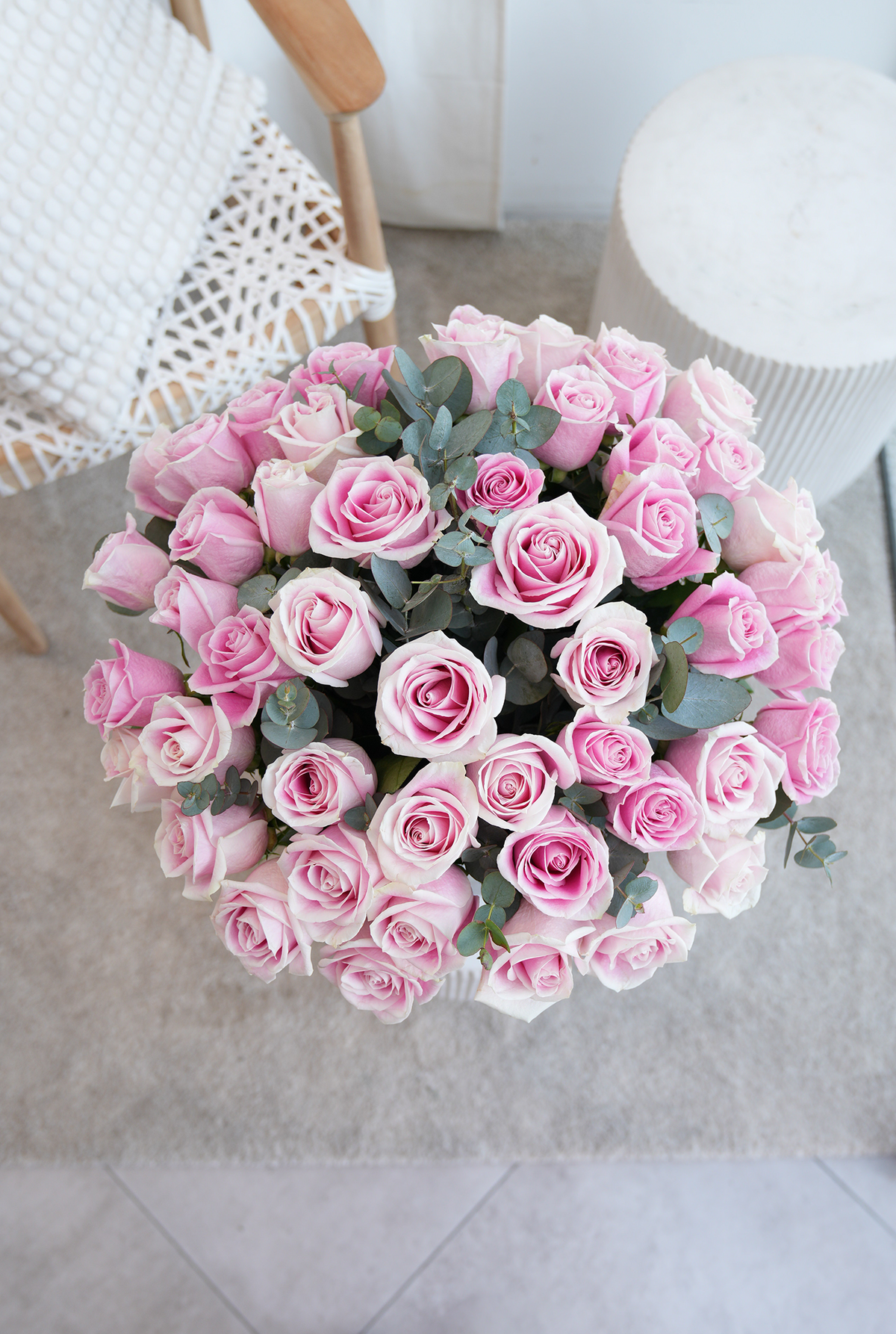 Valentine 50 Pretty Pink Rose Supreme - Vase