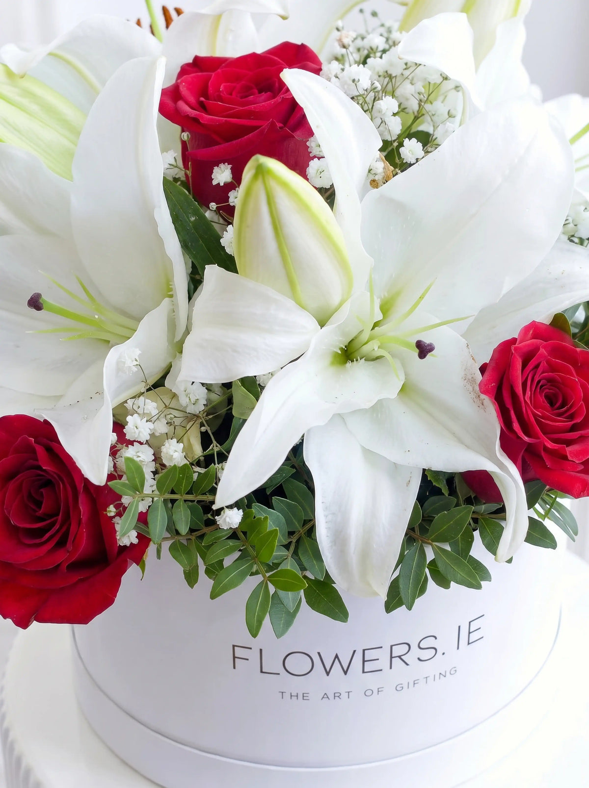 Red Roses and White Lily - Hatbox