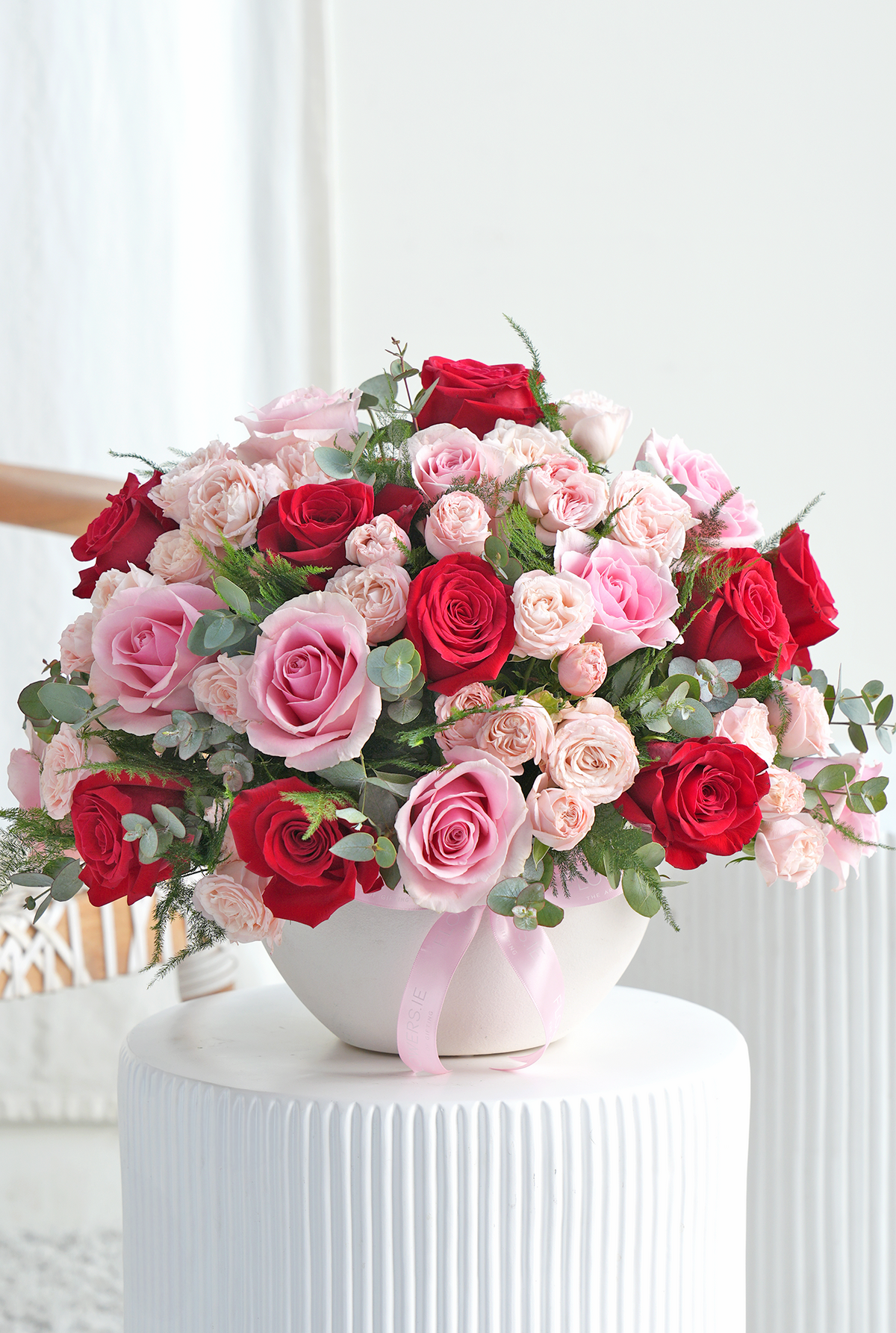 Valentine Red and Pink Roses - Luxury Arrangement