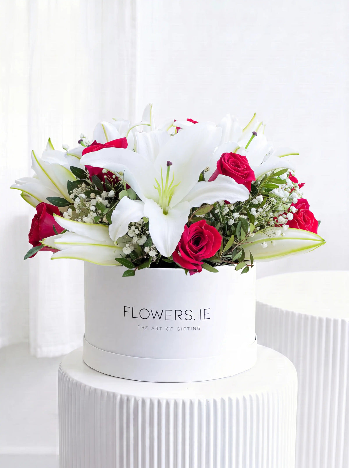 Red Roses and White Lily - Hatbox