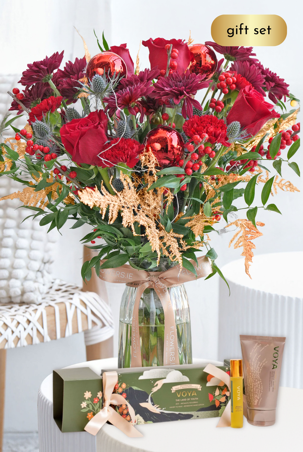 Festive Christmas - Vase  with Voya Cracker