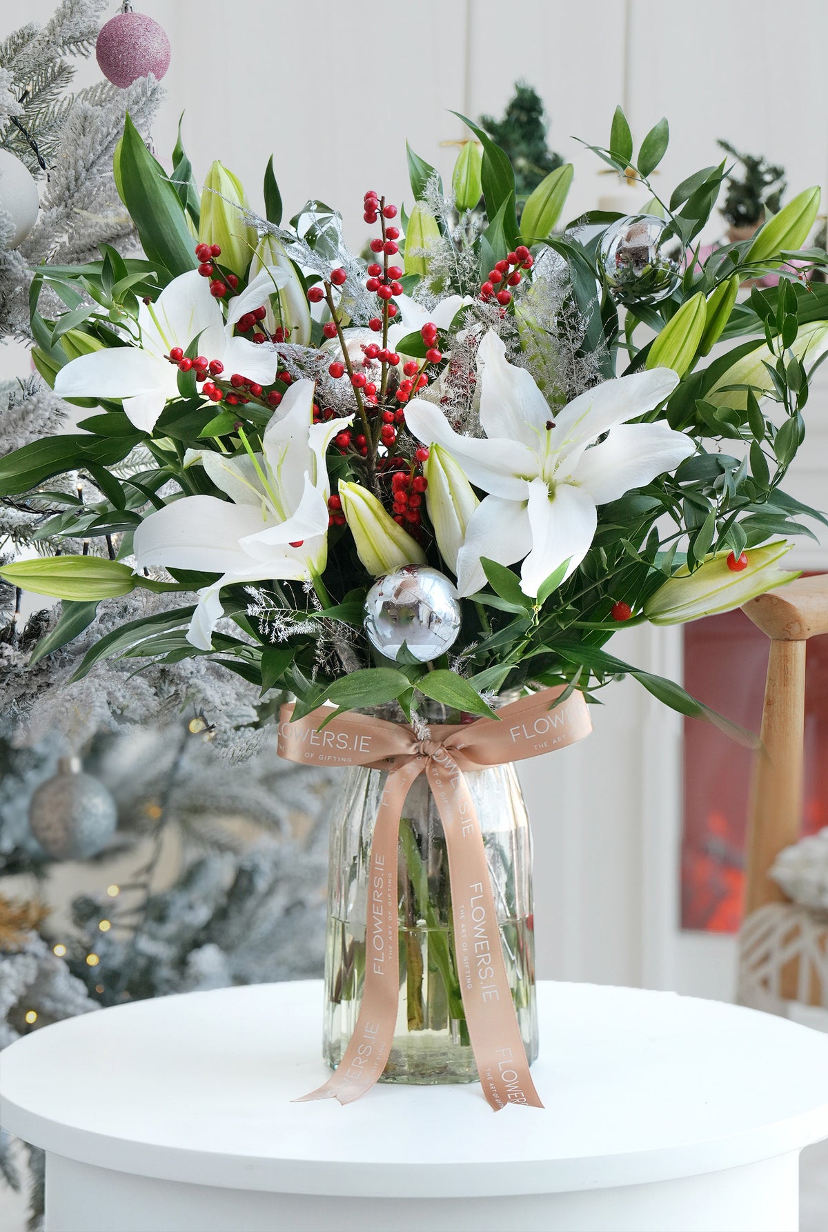 White Scented Lily Christmas - Vase