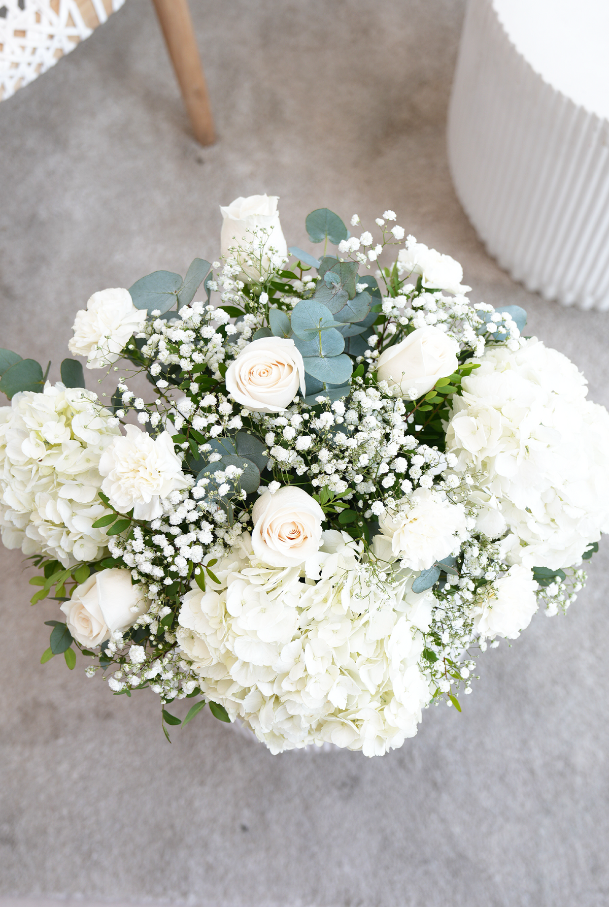 Mother&#39;s Day Perfect White - Arrangement