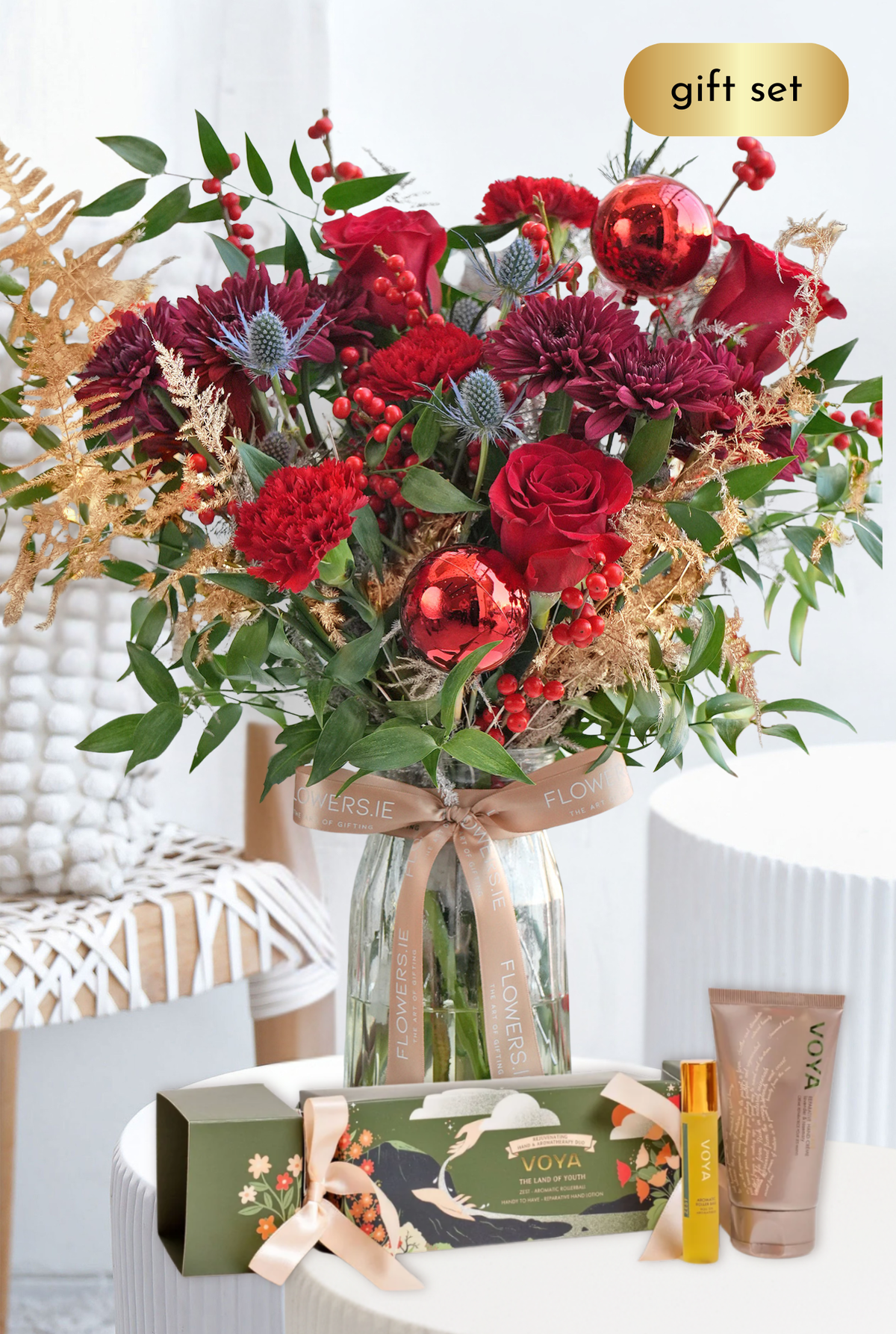 Festive Christmas - Vase  with Voya Cracker