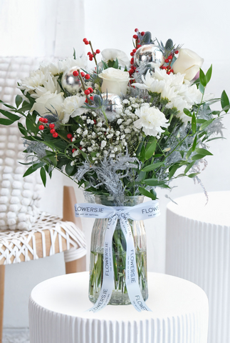 Perfect White Christmas - Vase