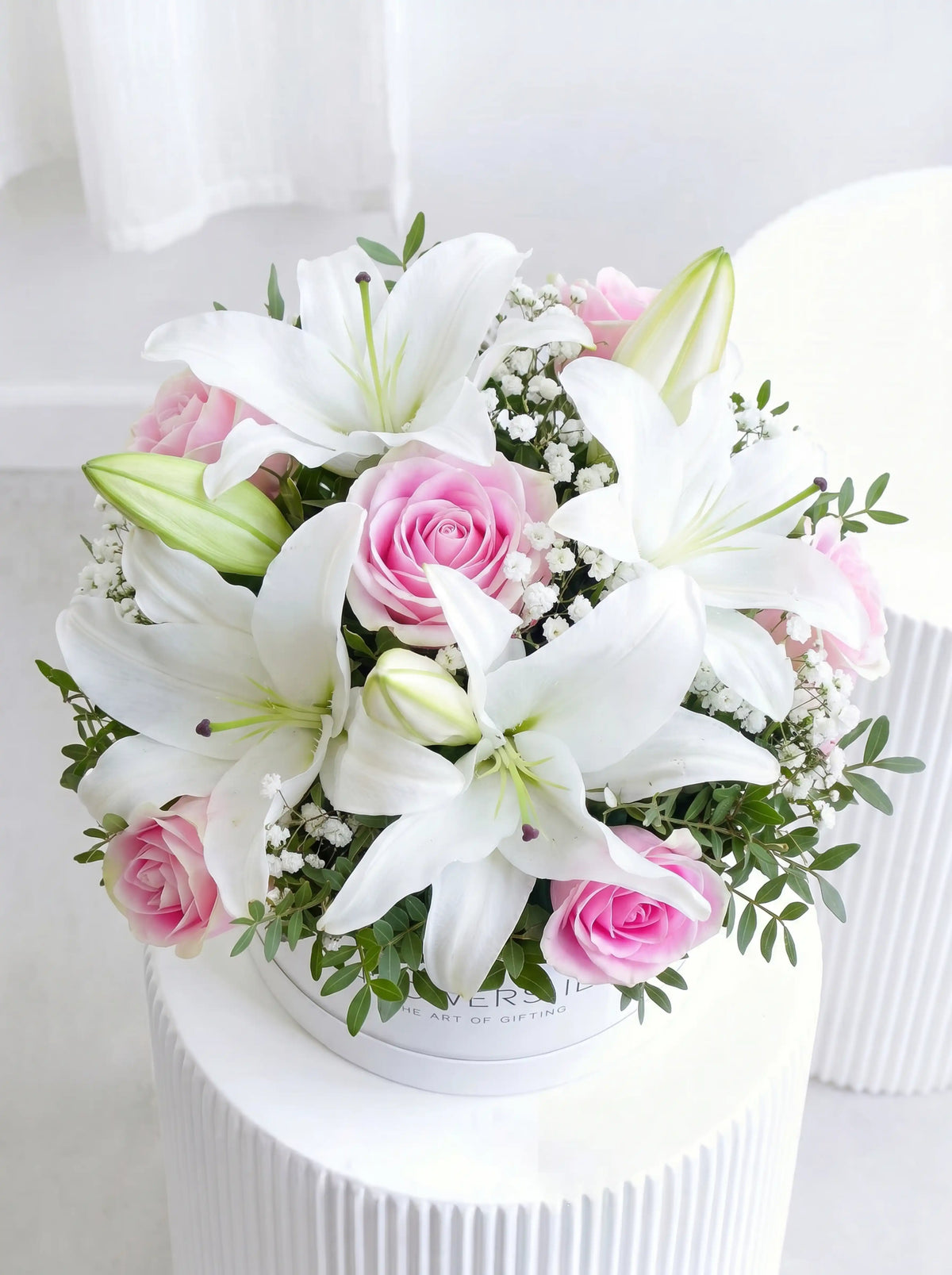 Pink Roses and White Lily - Hatbox