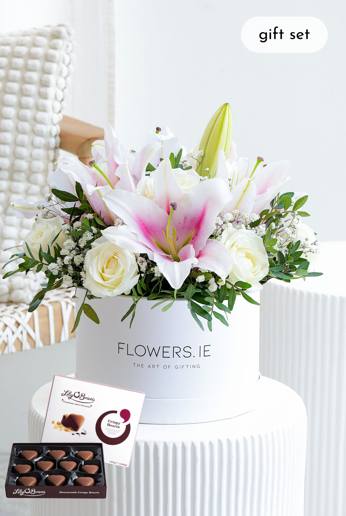 White Roses and Pink Lily Hatbox