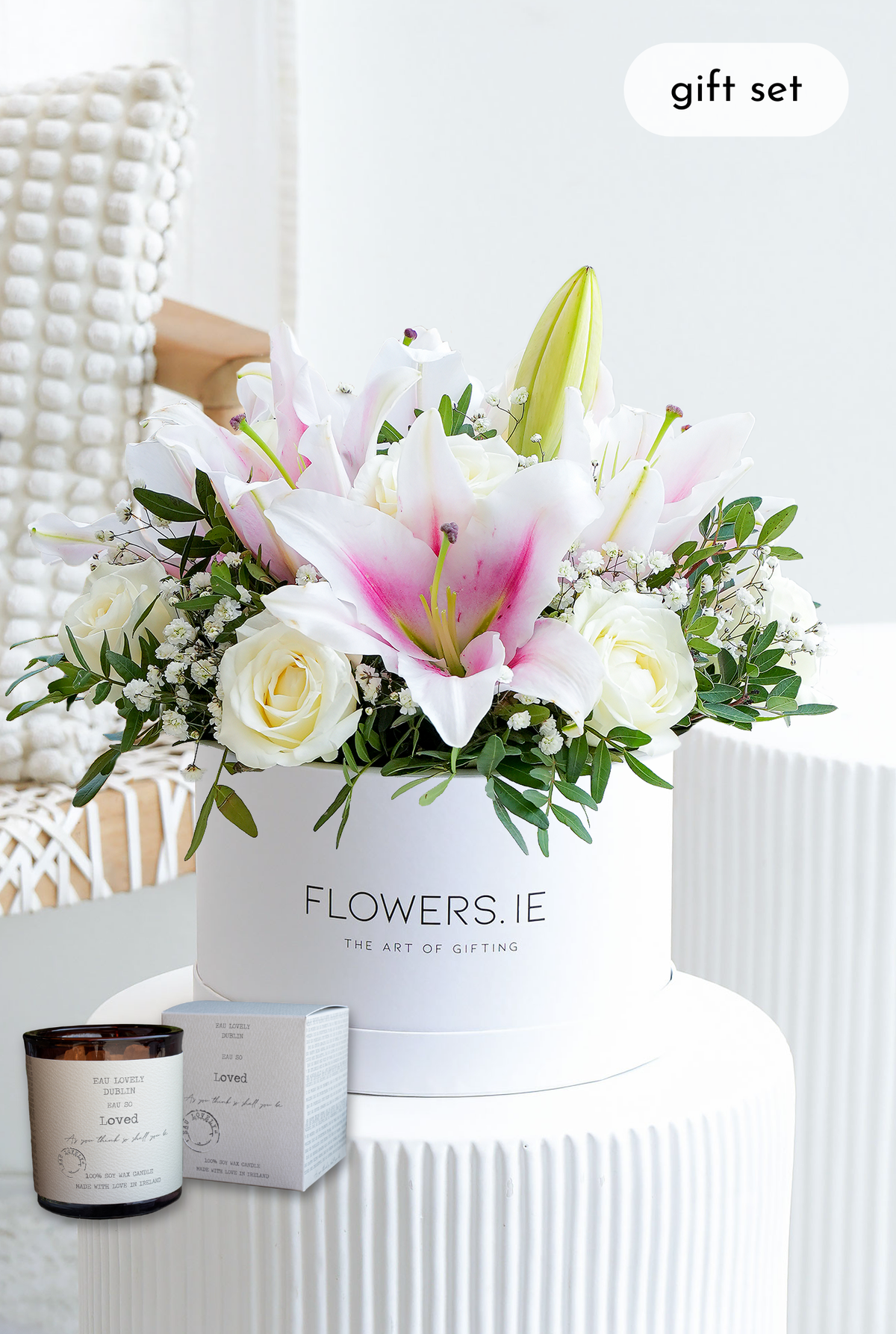 White Roses and Pink Lily Hatbox