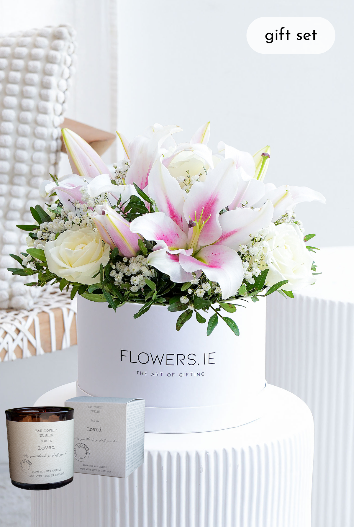 White Roses and Pink Lily Hatbox