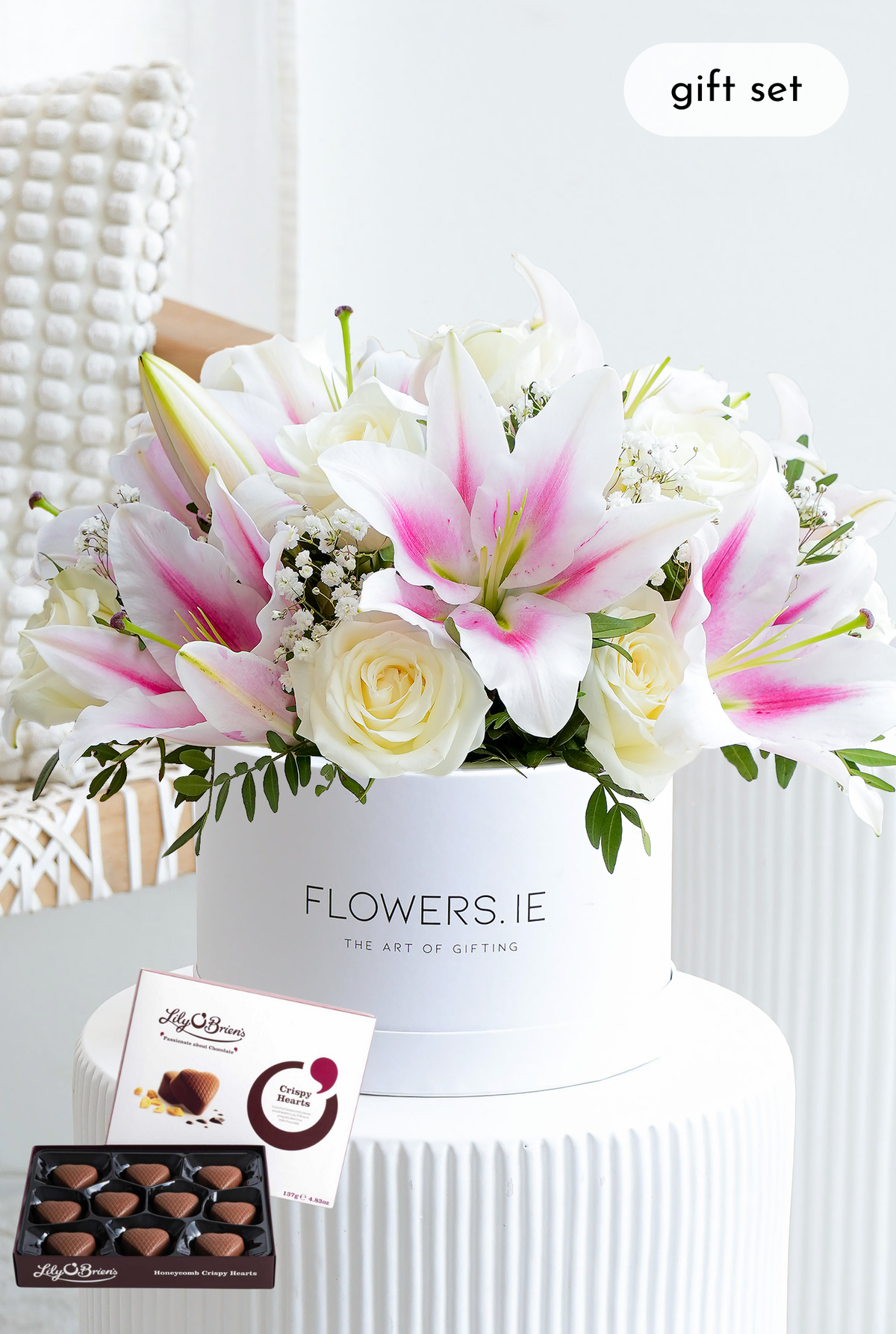White Roses and Pink Lily Hatbox