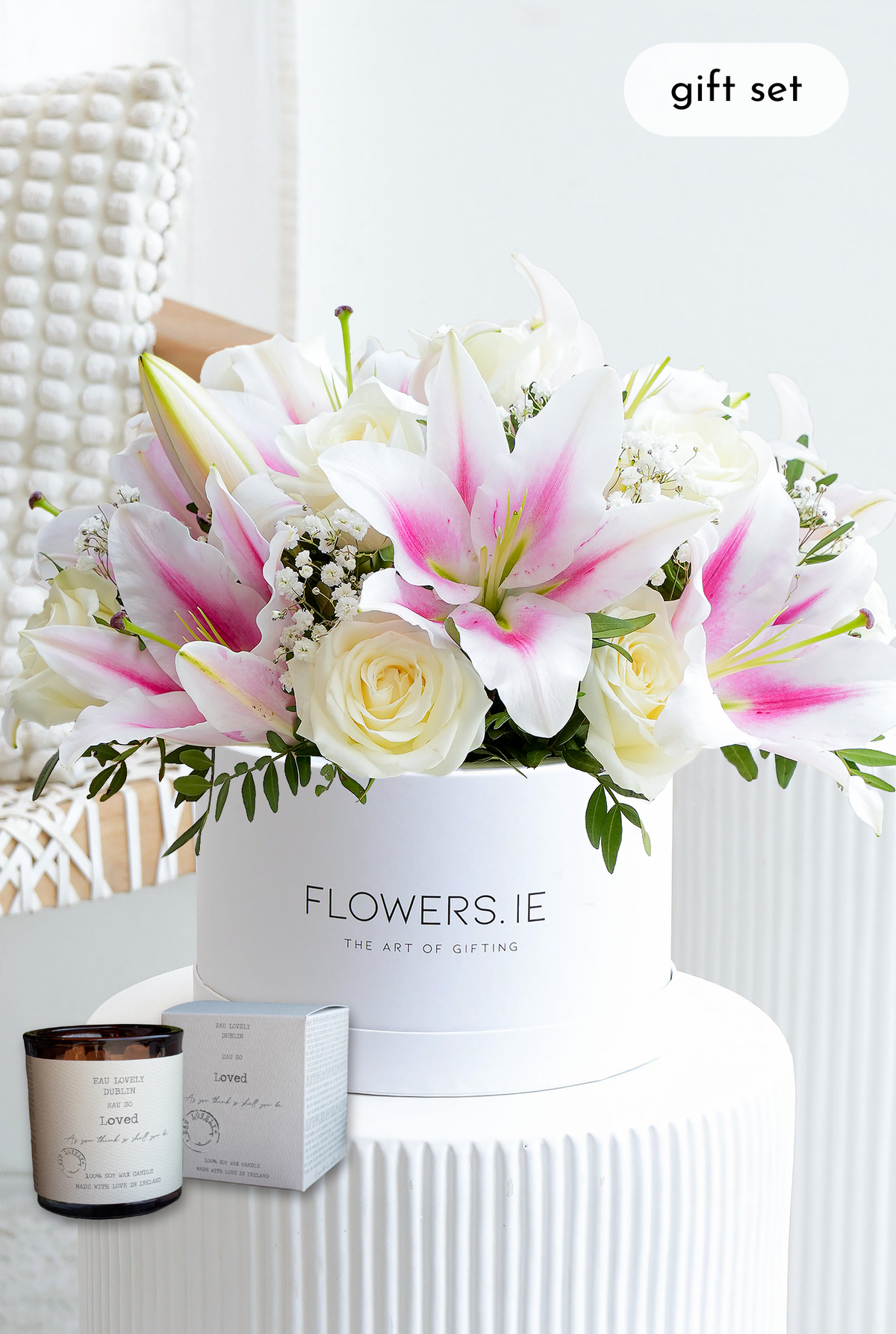 White Roses and Pink Lily Hatbox