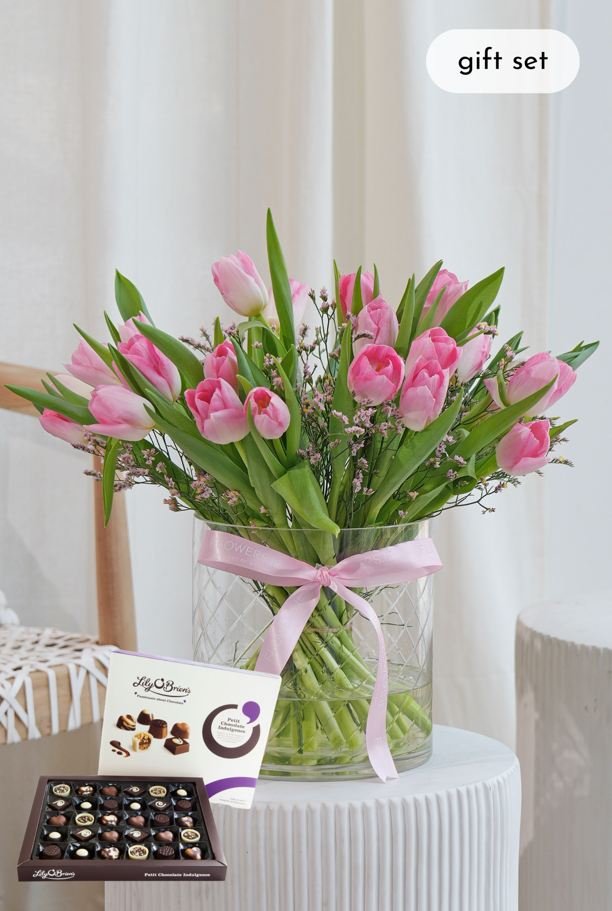 Women&#39;s Day Luxury Pink Tulips - Vase