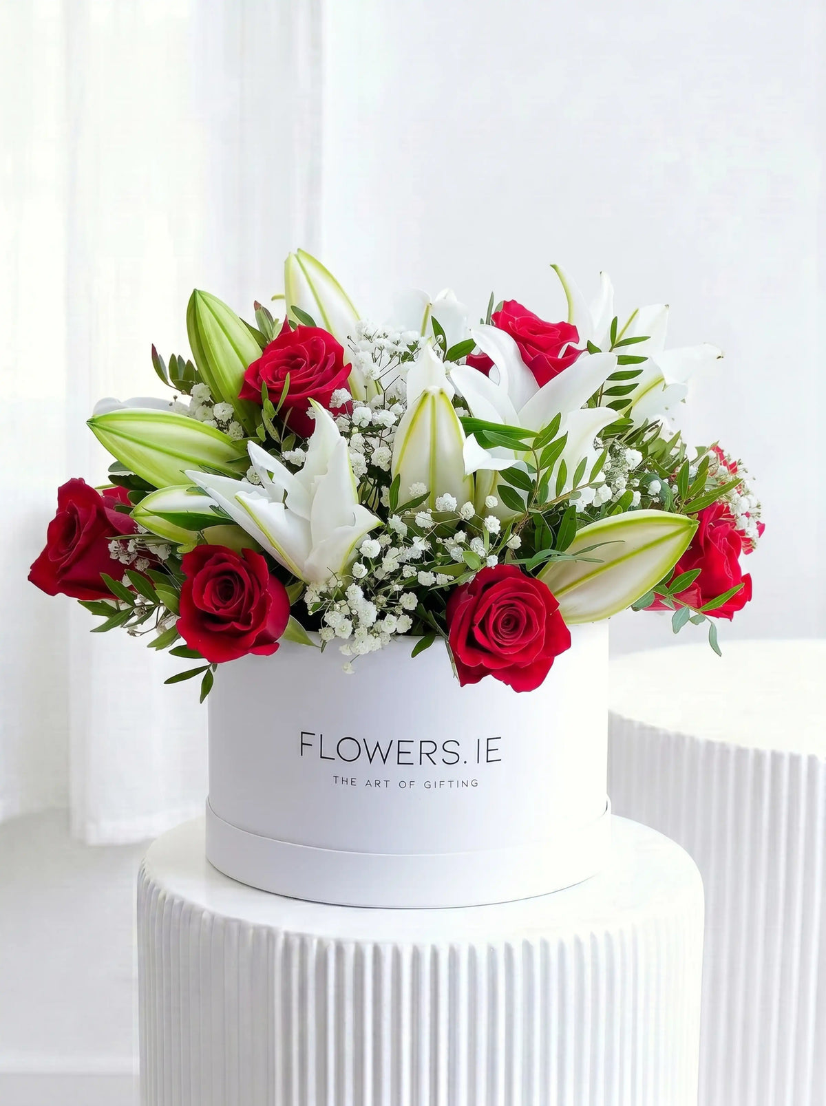 Red Roses and White Lily - Hatbox