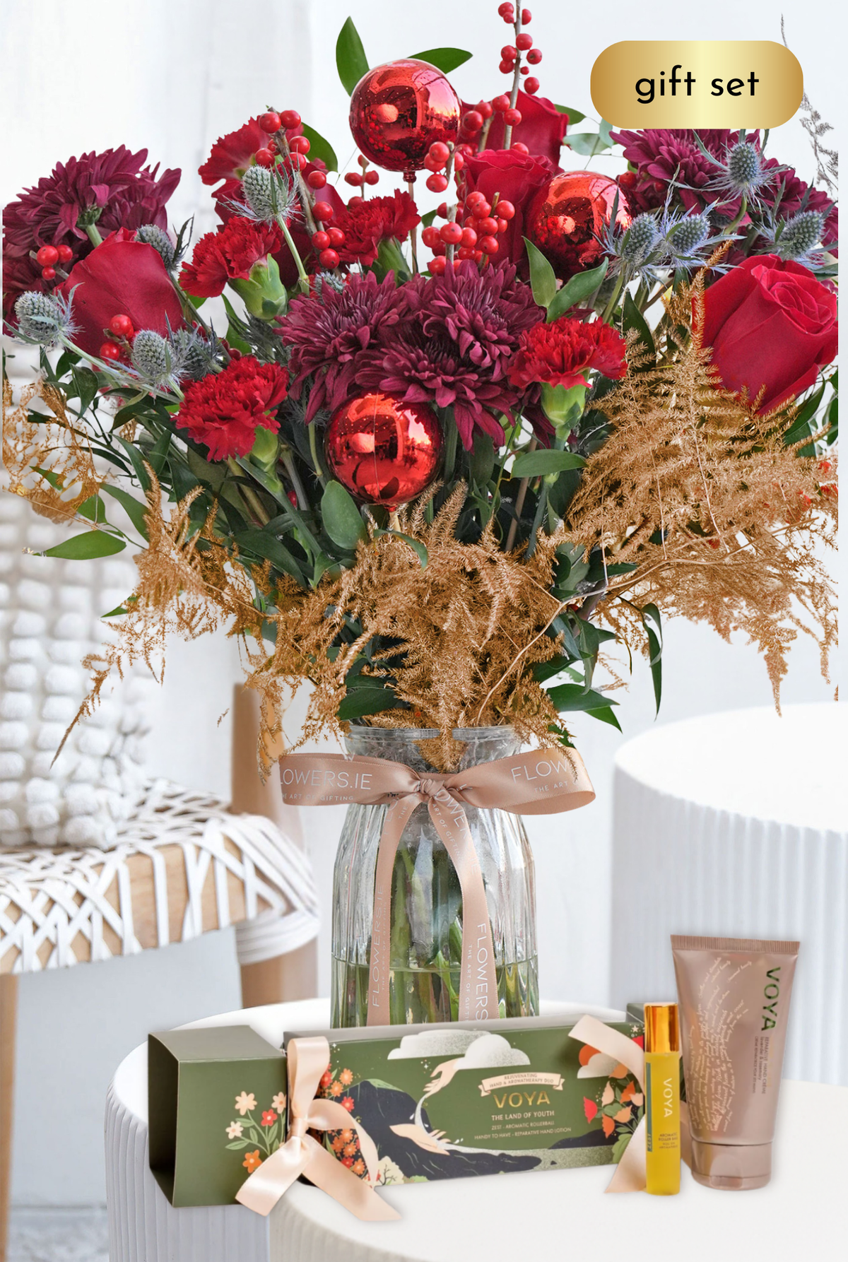 Festive Christmas - Vase  with Voya Cracker