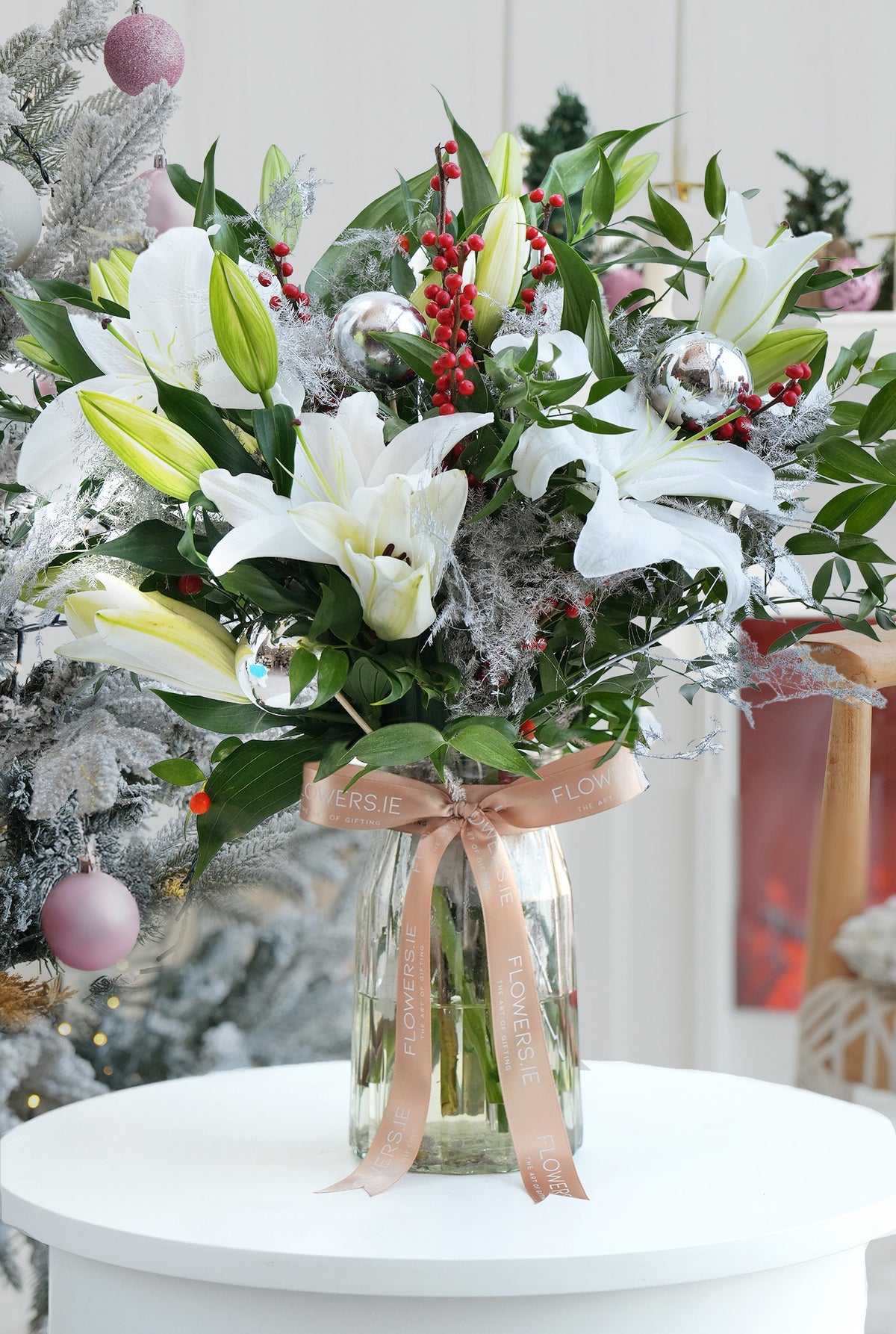 White Scented Lily Christmas - Vase