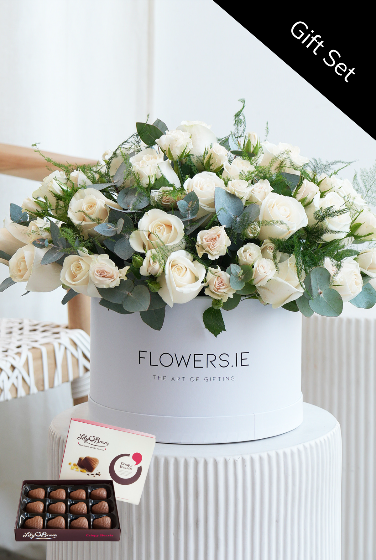 Valentine 12 Elegant White Rose - Hatbox