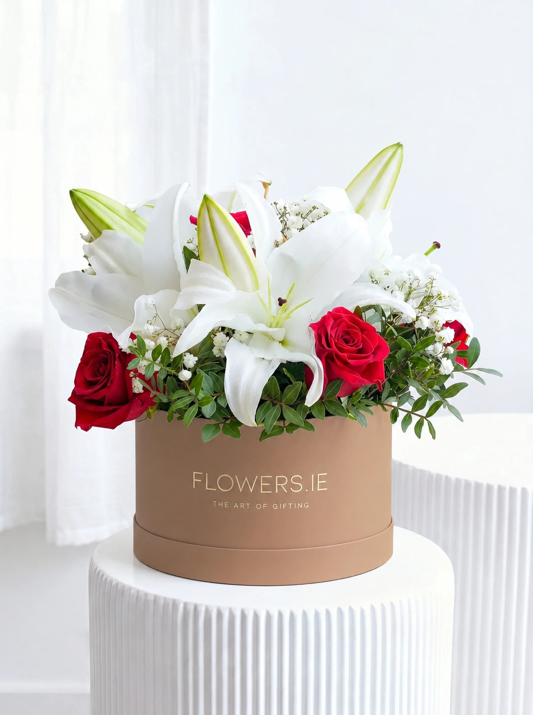 Red Roses and White Lily - Hatbox