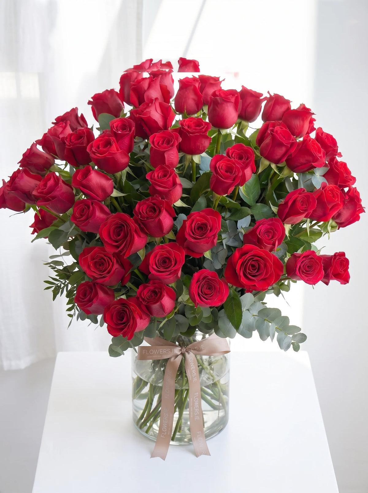 100 Long Stem Red Roses - Vase