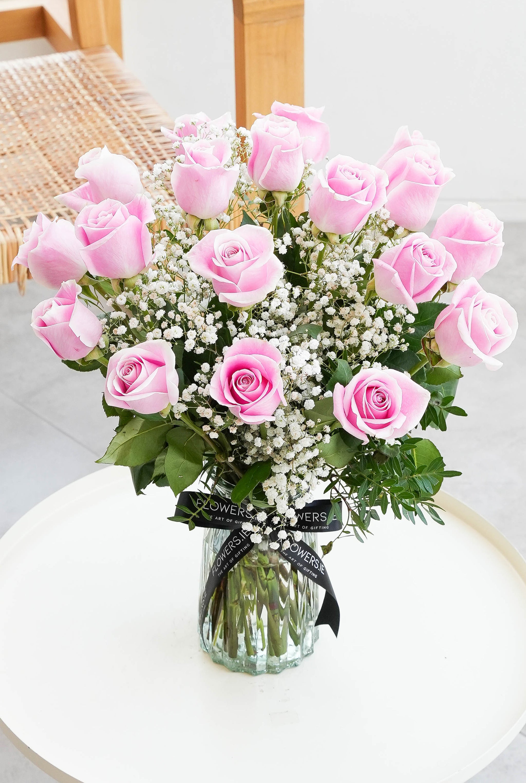 Pink Roses In Base 18 Long Stem Pink Roses - Vase– Flowers.ie