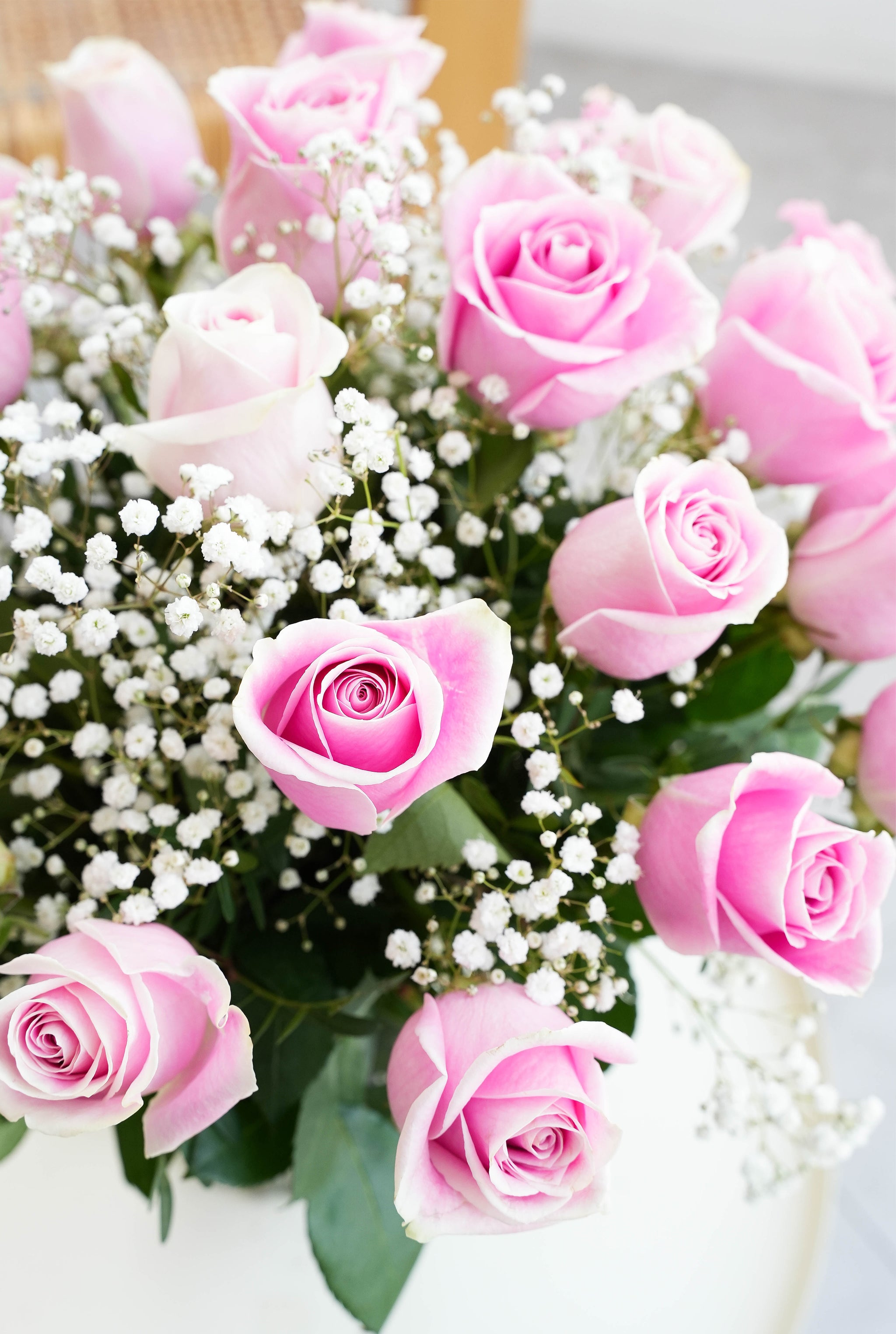 Pink Roses In Base 18 Long Stem Pink Roses - Vase– Flowers.ie