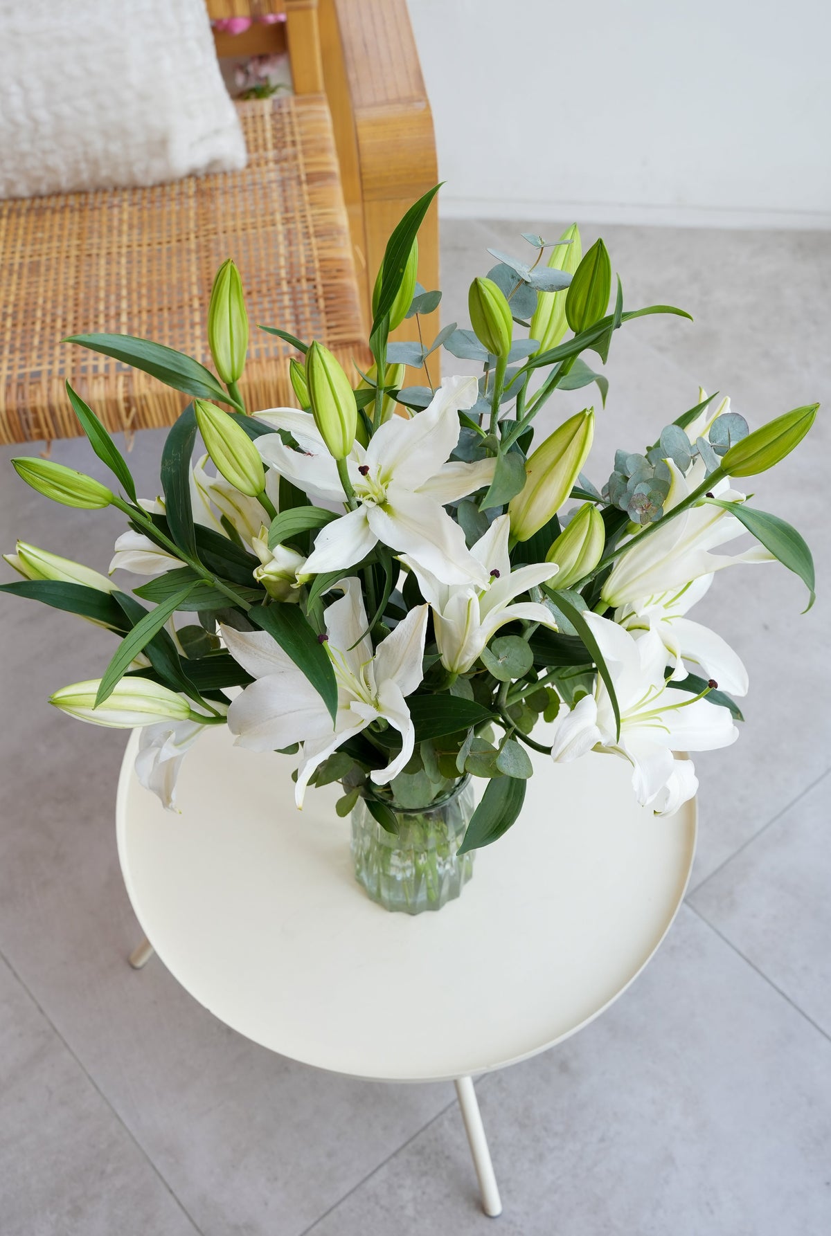 Easter White Scented Lily - Vase