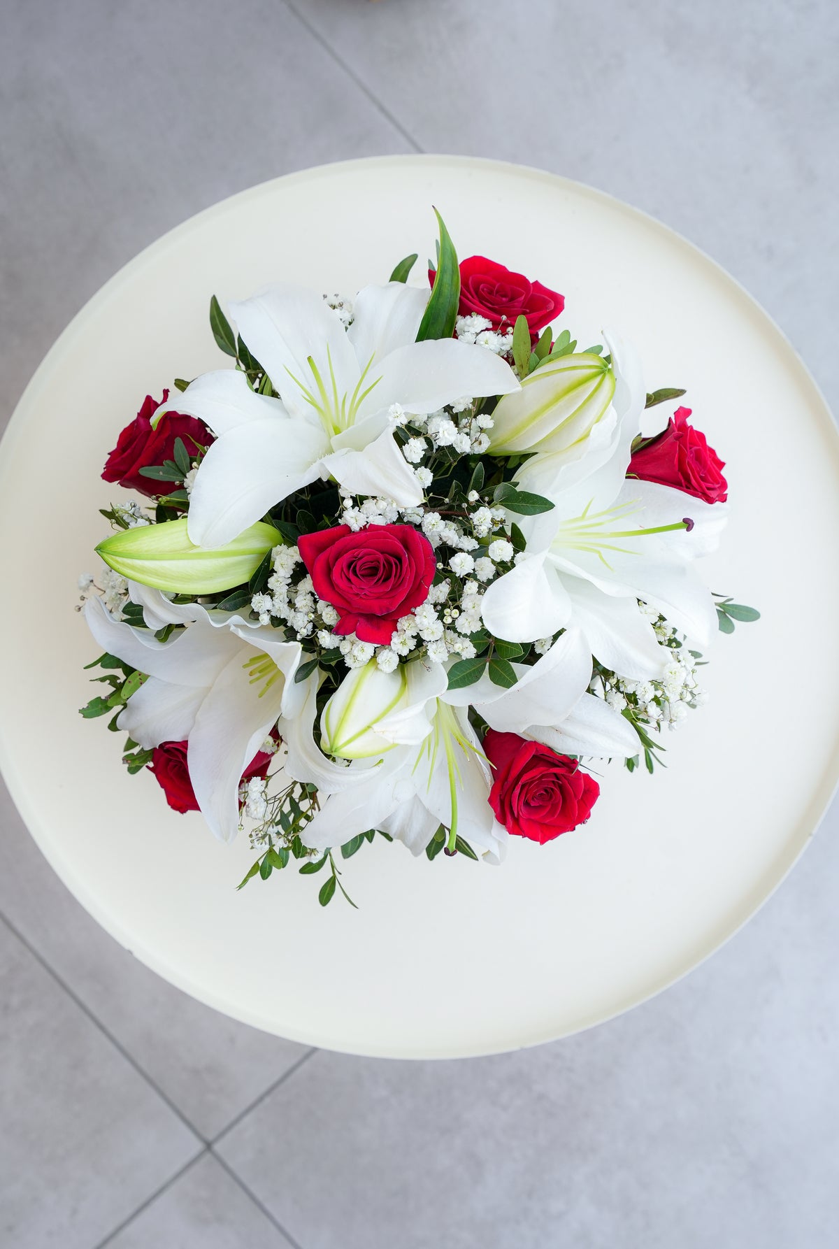 Red Roses and White Lily - Hatbox